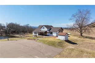 S2901 Semling Ln, Fountain City, WI 54629 - Photo 5
