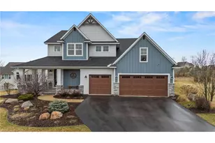 710 Crest Curve, Hudson, WI 54016 - Photo 3