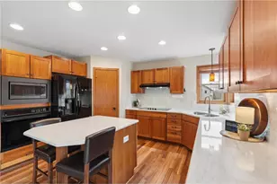 143 Heritage Trail, Houlton, WI 54082 - Photo 21