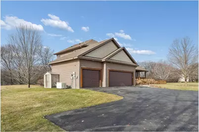 143 Heritage Trail, Houlton, WI 54082 - Photo 5