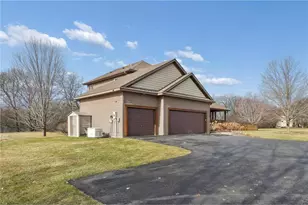 143 Heritage Trail, Houlton, WI 54082 - Photo 5