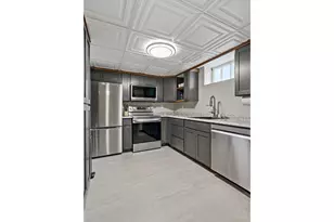 993 Hyacinth Ave, Saint Paul, MN 55106 - Photo 41