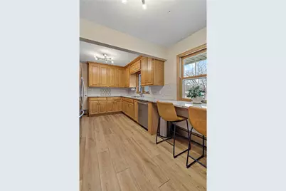 993 Hyacinth Avenue, Saint Paul, MN 55106 - Photo 17