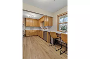 993 Hyacinth Ave, Saint Paul, MN 55106 - Photo 17