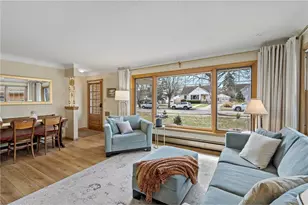 993 Hyacinth Ave, Saint Paul, MN 55106 - Photo 9