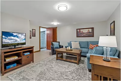 993 Hyacinth Avenue, Saint Paul, MN 55106 - Photo 35