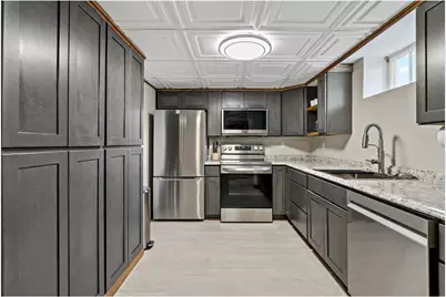 993 Hyacinth Avenue, Saint Paul, MN 55106 - Photo 39