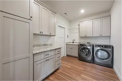 1060 Legend Lane, River Falls, WI 54022 - Photo 9