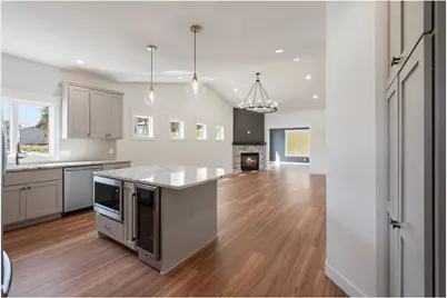 1060 Legend Lane, River Falls, WI 54022 - Photo 7