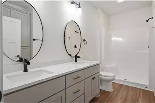 1060 Legend Ln, River Falls, WI 54022 - Photo 17