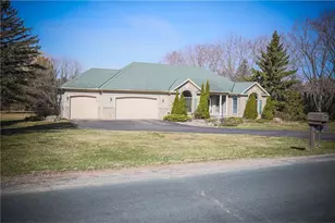 N8889 1031st St, River Falls, WI 54022 - Photo 9