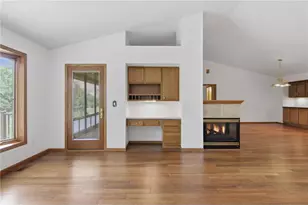704 Spruce Dr, Hudson, WI 54016 - Photo 9