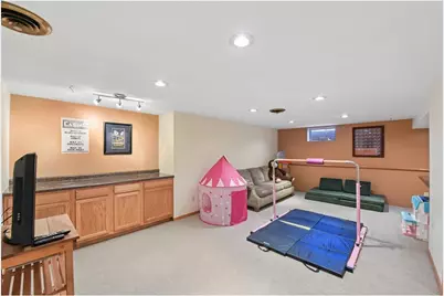 694 Glover Road, River Falls, WI 54022 - Photo 19