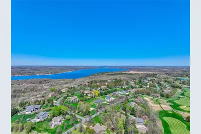 327 Lindsay Road, Hudson, WI 54016 - Photo 5