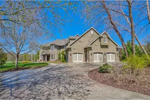 327 Lindsay Rd, Troy Township, WI 54016 - Photo 39