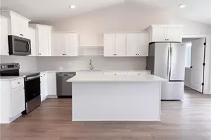 718 S Division St, Warren Township, WI 54023 - Photo 3