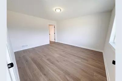 718 South Division Street, Warren Township, WI 54023 - Photo 13