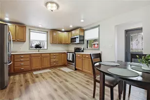 921 11th St, Menomonie, WI 54751 - Photo 9