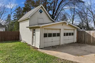 921 11th St, Menomonie, WI 54751 - Photo 5