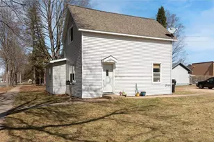 1520 8th St, Menomonie, WI 54751 - Photo 5