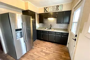 1819 9th St, Menomonie, WI 54751 - Photo 3
