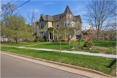 435 Jefferson Street, Eau Claire, WI 54701 - Photo 5