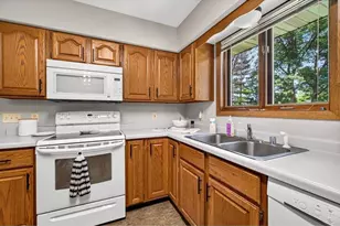 4437 Old Wells Rd, Eau Claire, WI 54703 - Photo 11
