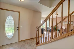 922 Ridge Pass, Hudson, WI 54016 - Photo 5