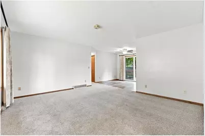 730 Apollo Road, River Falls, WI 54022 - Photo 5
