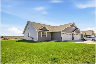 4911 Field Crest Lane, Eau Claire, WI 54701 - Photo 29
