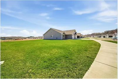 4911 Field Crest Lane, Eau Claire, WI 54701 - Photo 25