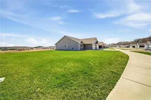 4911 Field Crest Ln, Eau Claire, WI 54701 - Photo 25