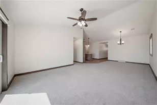 4911 Field Crest Ln, Eau Claire, WI 54701 - Photo 13