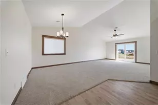 4911 Field Crest Ln, Eau Claire, WI 54701 - Photo 11