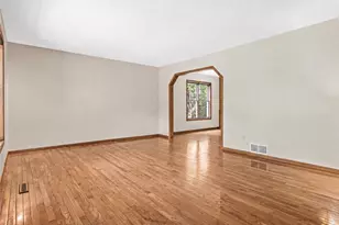 238 Glen Cir, River Falls, WI 54022 - Photo 7