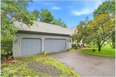 481 Sleepy Hollow Drive, Kinnickinnic Township, WI 54023 - Photo 5