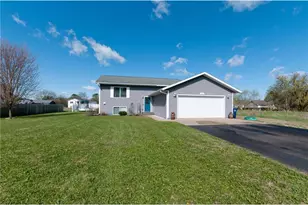 223 Wisconsin Ave, Chetek, WI 54728 - Photo 5