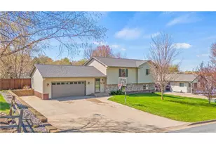 1140 Eulaine Cir, Hammond, WI 54015 - Photo 5