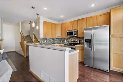 15592 Eagles Nest Way, Apple Valley, MN 55124 - Photo 9
