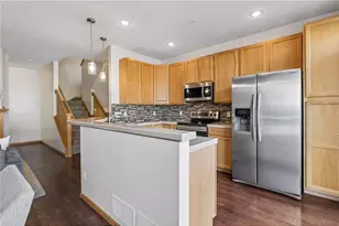 15592 Eagles Nest Wy, Apple Valley, MN 55124 - Photo 9