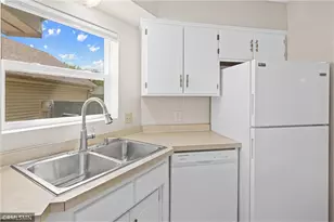 1421 Granada Trail, Oakdale, MN 55128 - Photo 13