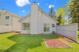 1421 Granada Trail, Oakdale, MN 55128 - Photo 31