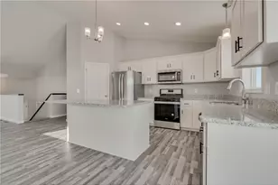 988 Willow Glen Ave, Somerset, WI 54025 - Photo 7