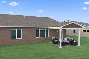 1334 Rose St, New Richmond, WI 54017 - Photo 3