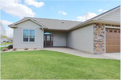 298 Kusilek Street, River Falls, WI 54022 - Photo 9