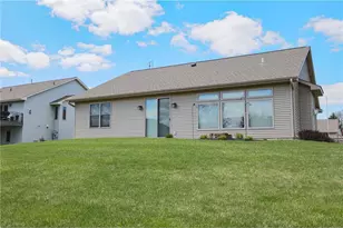 298 Kusilek St, River Falls, WI 54022 - Photo 5