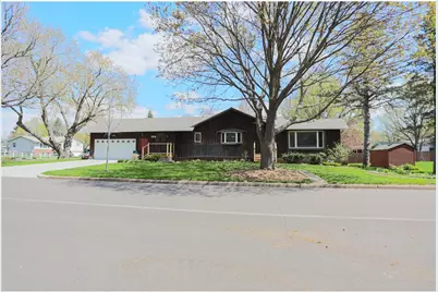 804 Valley View Drive, River Falls, WI 54022 - Photo 3