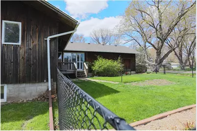804 Valley View Drive, River Falls, WI 54022 - Photo 7