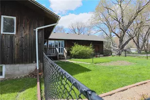 804 Valley View Dr, River Falls, WI 54022 - Photo 7