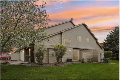 2357 Oakridge Circle, Hudson, WI 54016 - Photo 3